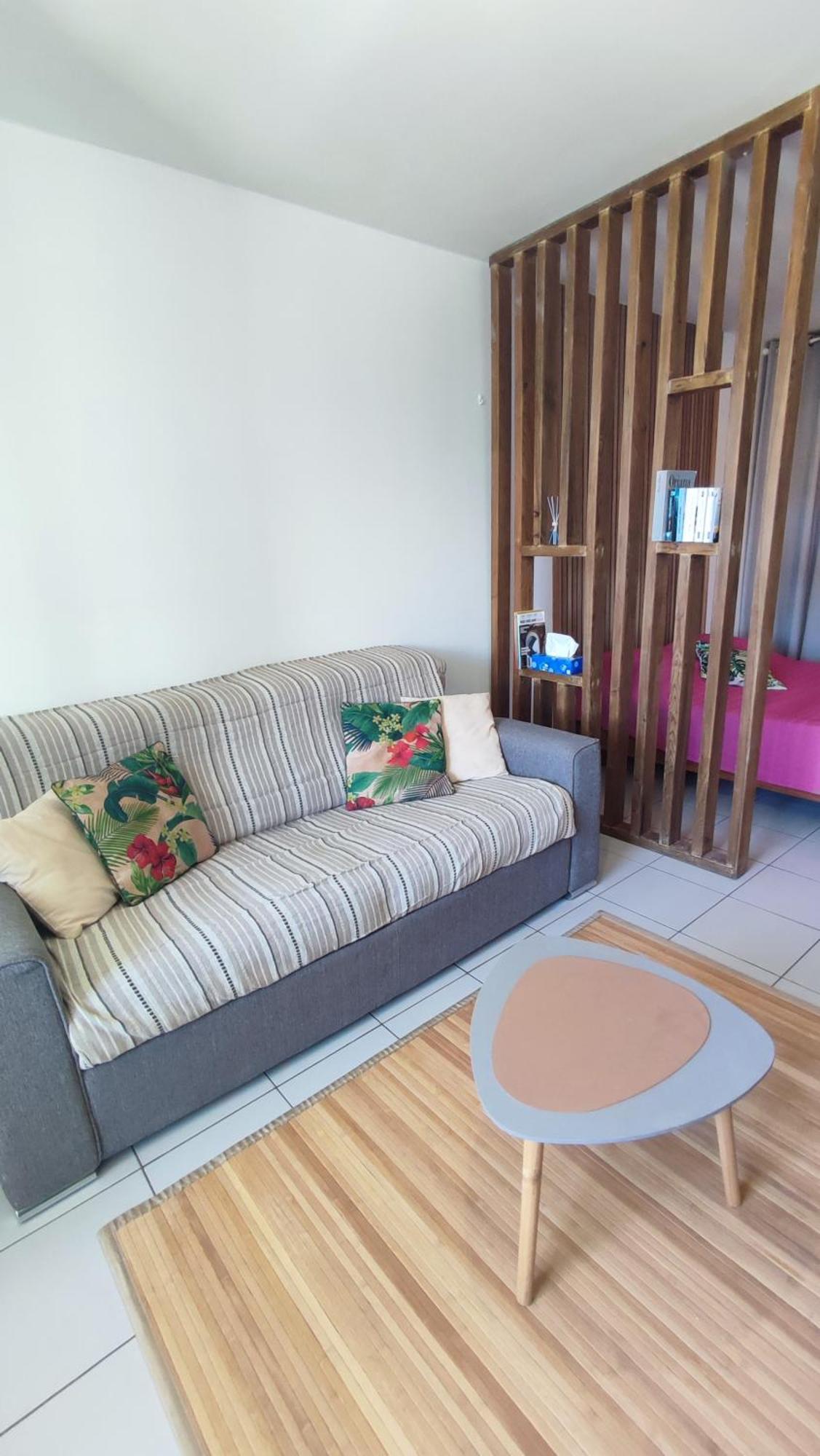 Les Franciseas Apartman Saint-Gilles-les Bains Kültér fotó